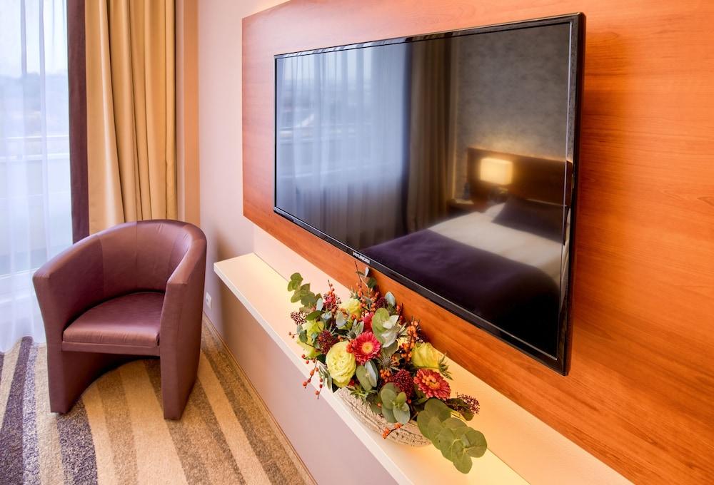 Avanti Hotel Brno Luaran gambar