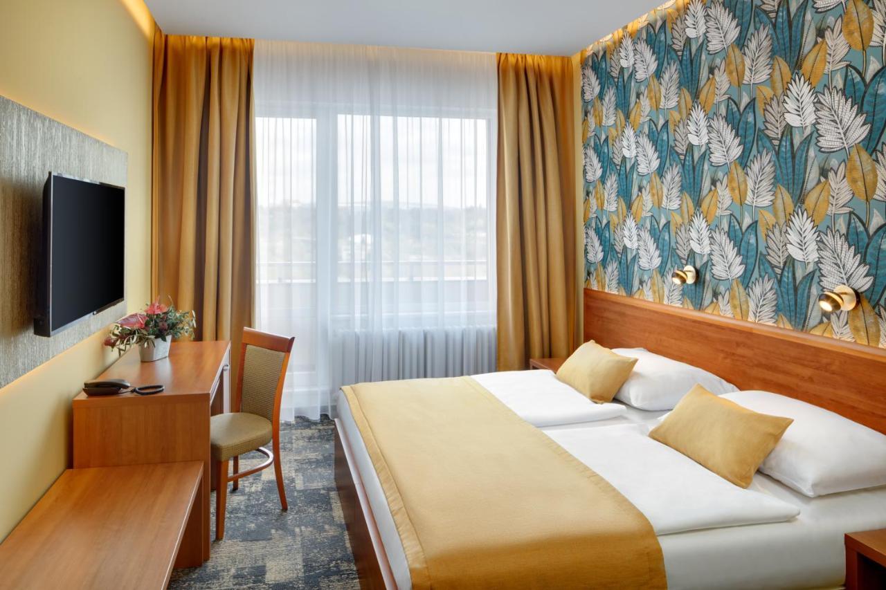 Avanti Hotel Brno Luaran gambar