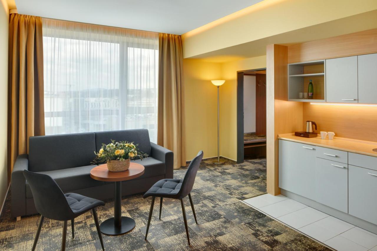 Avanti Hotel Brno Luaran gambar