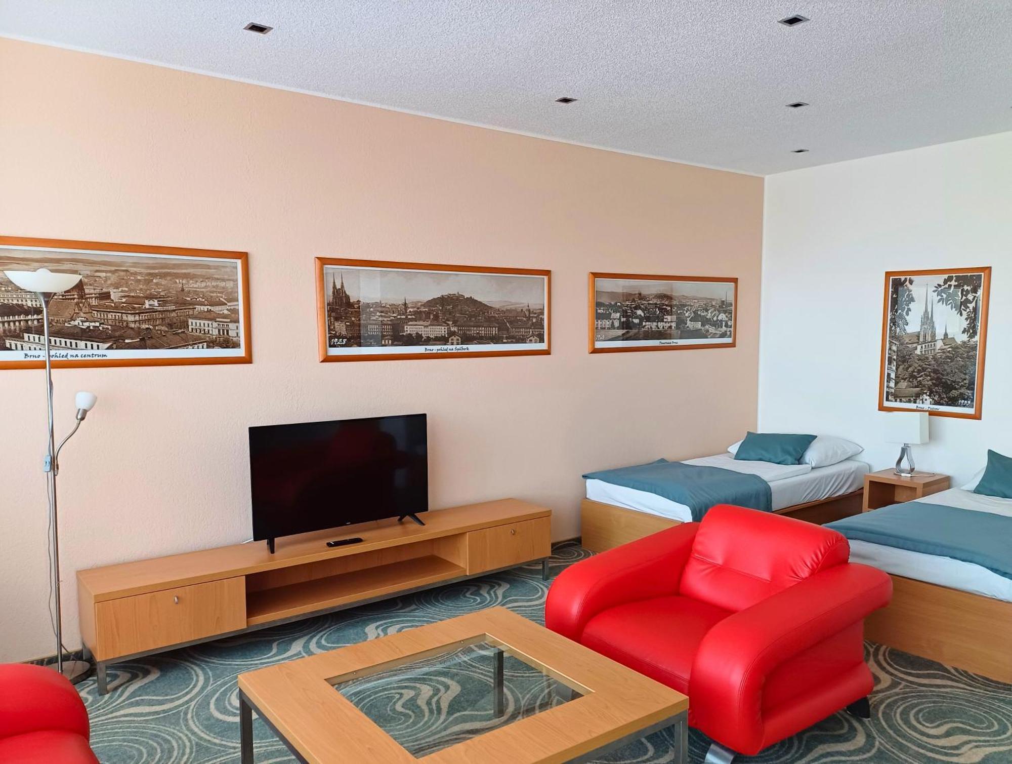 Avanti Hotel Brno Luaran gambar