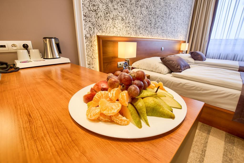 Avanti Hotel Brno Luaran gambar