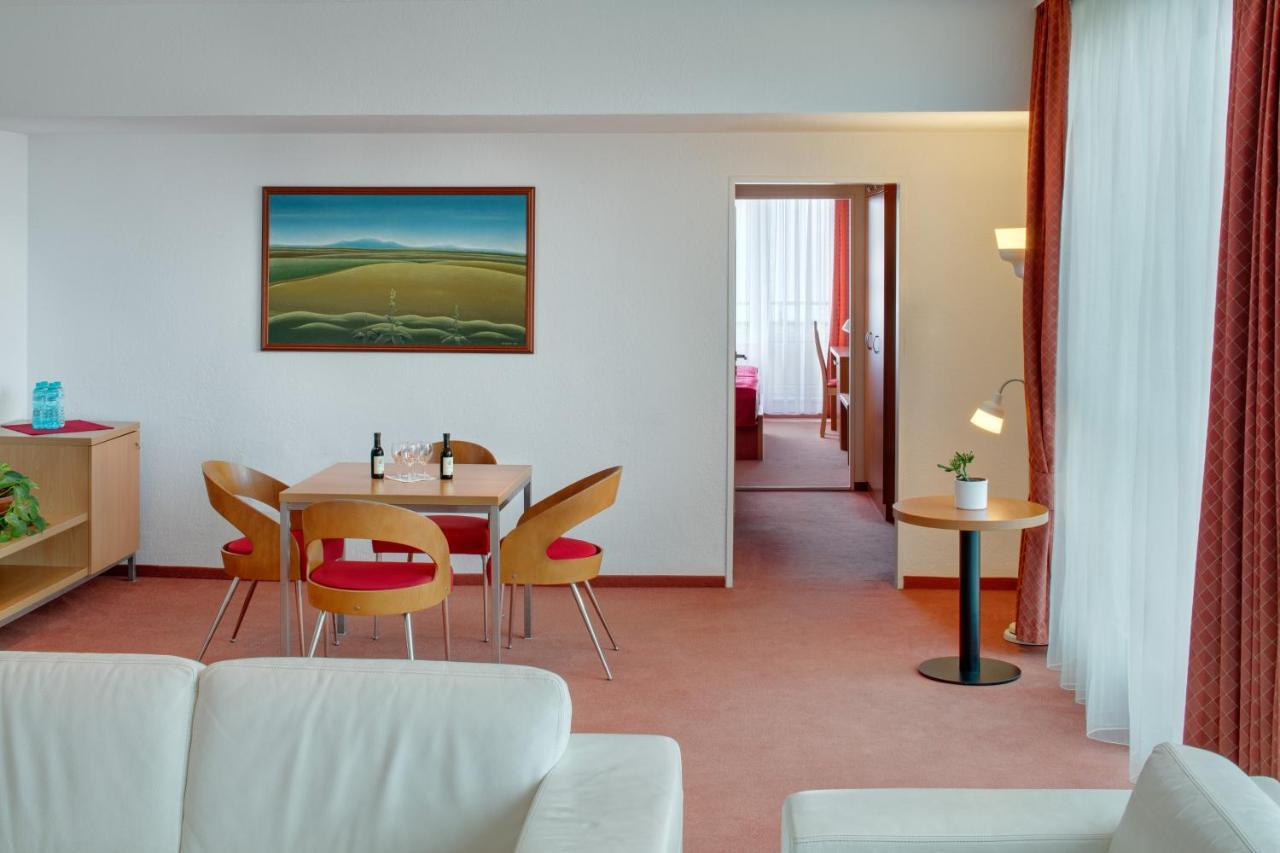 Avanti Hotel Brno Luaran gambar